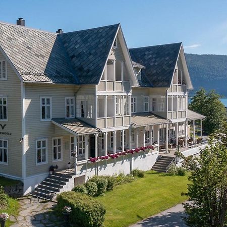 Visnes Hotel Stryn Exterior photo